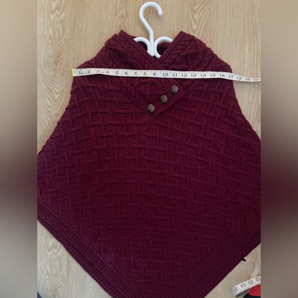 Quiet Luxury Aran Mor Merino Wool Poncho S Burgundy Cable Knit - Picture 9 of 13